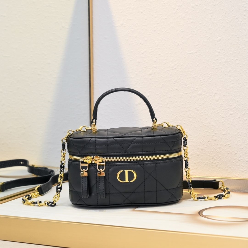 D*or cosmetic bags
